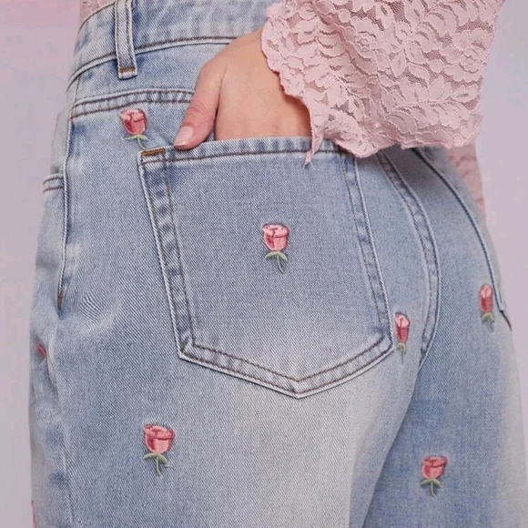 Floral Embroidered Light Blue Jeans